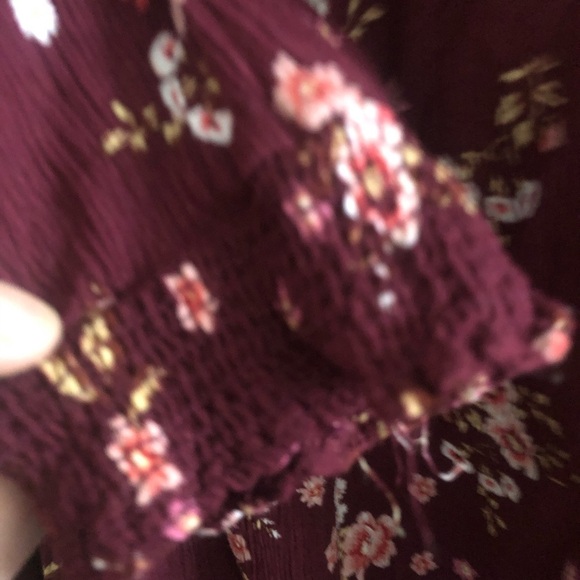 IB Diffusion 3 x burgundy With floral accents, blousey top- new or like new - Picture 2 of 7